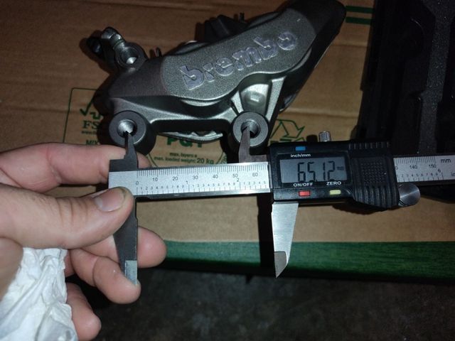 Pinza de freno Brembo Triumph Street Twin