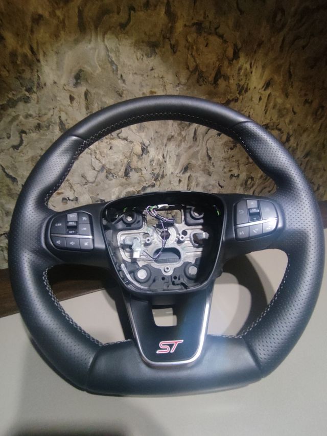 Se vende Volante Ford Fiesta ST