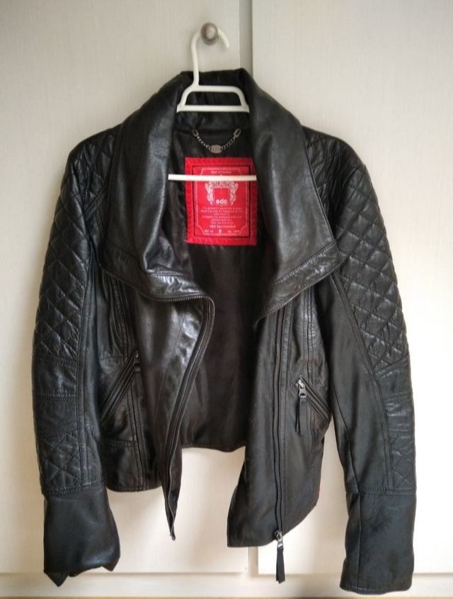 Cazadora piel auténtica, talla S.