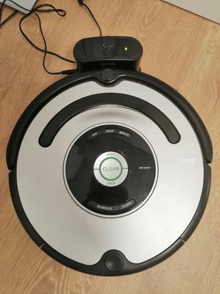 IRobot Roomba 555 de segunda mano por 55 EUR en Barcelona en WALLAPOP