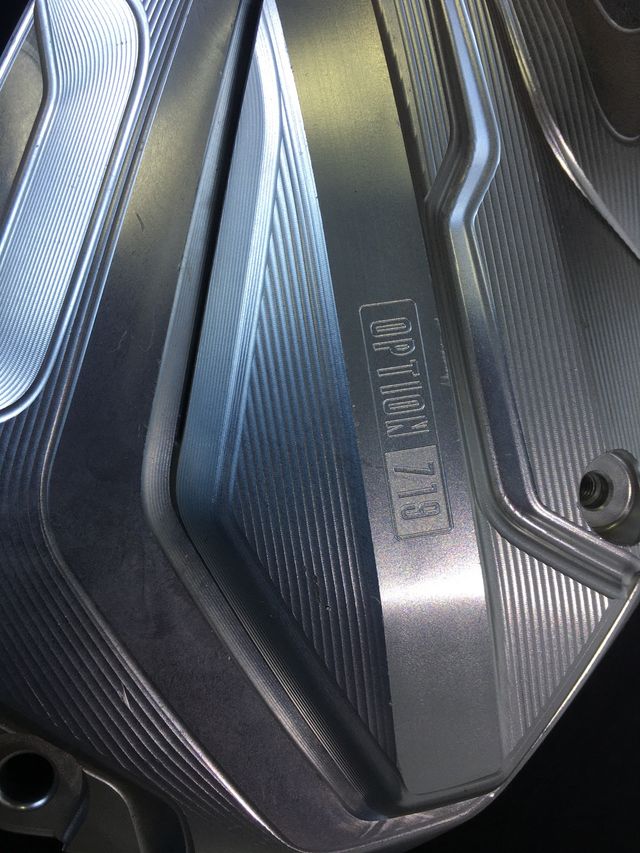 Tapa culata izq Bmw 1250 Gs/Rt/Rs 719 Option