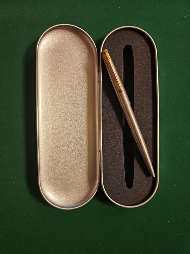 Bolifrafo Parker Clásico con el Clip de Oro