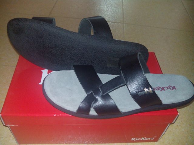 KICKERS TALLA 43