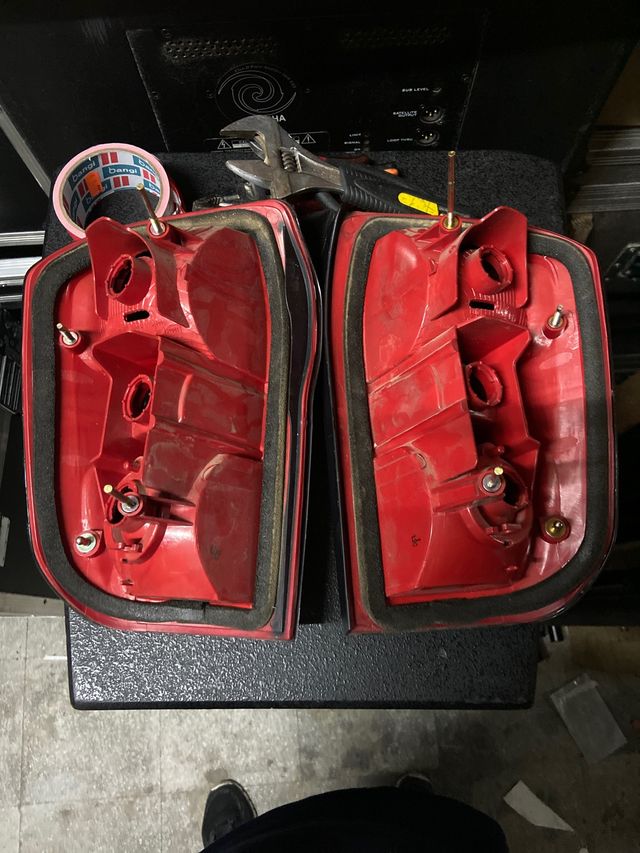 Pilotos traseros Rav4 ll