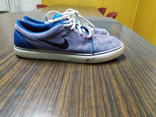 Zapatillas Nike Talla 43 Hombre de segunda mano por 17 EUR en Barcelona en  WALLAPOP