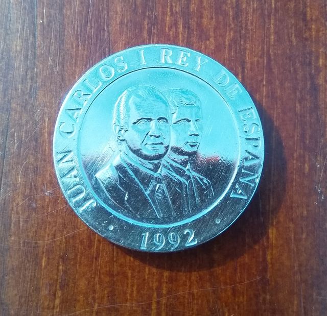 MONEDA CONMEMORATIVO DE 200 PTAS. DEL AÑO 1992.🪙