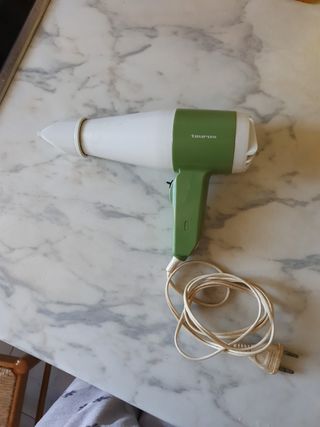 Secador de pelo vintage de segunda mano por 13 EUR en Santander en WALLAPOP