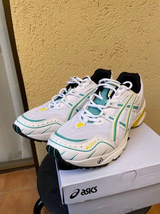 ASICS SPORTSTYLE Zapatillas Gel-1090 de segunda mano por 75 EUR en  Barcelona en WALLAPOP