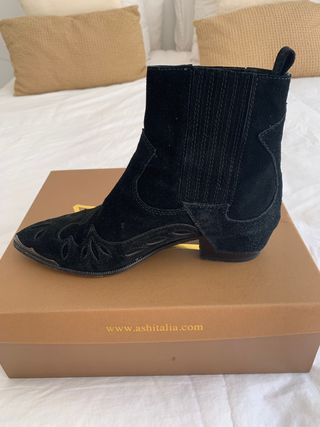 Botas cowboy Ash de segunda mano por 55 EUR en Barcelona en WALLAPOP