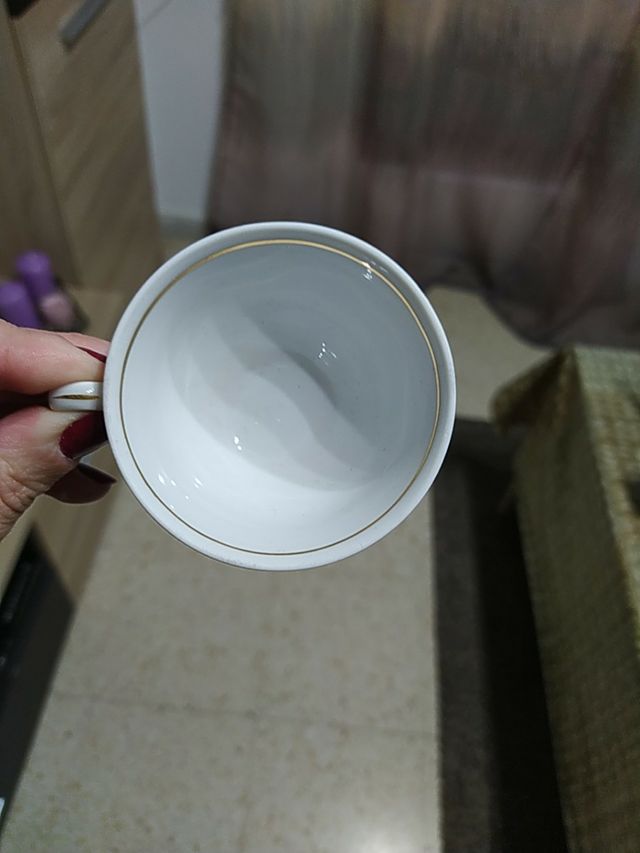 JUEGO DE CAFÉ DE PORCELANA FINA CON RIBETE DE ORO