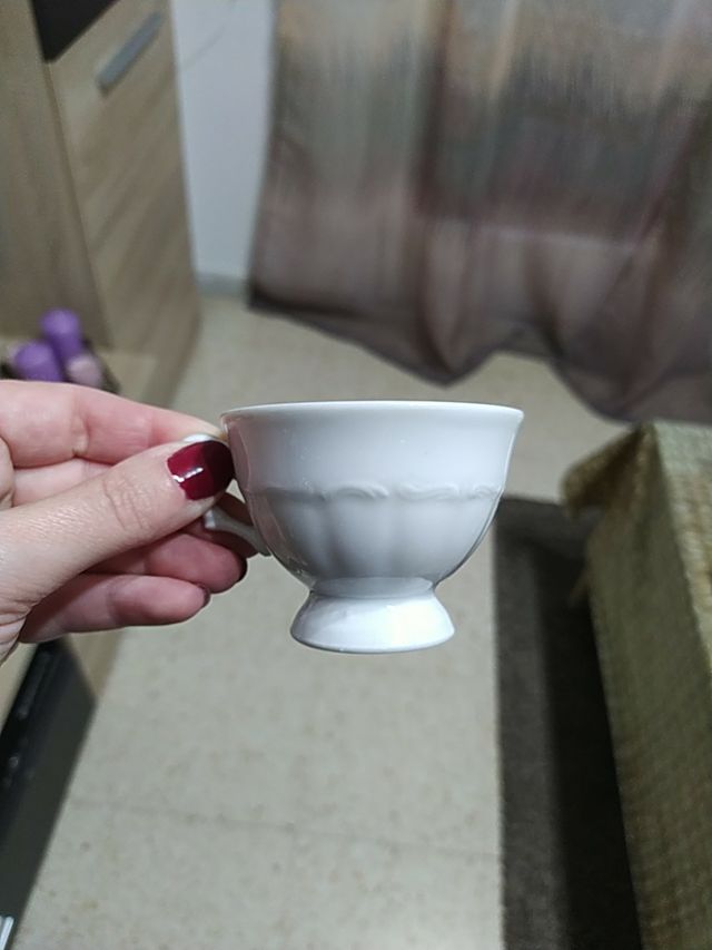 JUEGO DE CAFÉ DE PORCELANA FINA CON RIBETE DE ORO