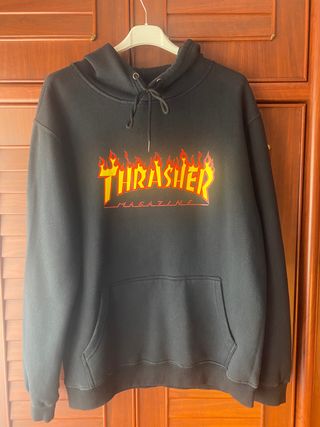 Sudadera Thrasher de segunda mano por 25 EUR en Oviedo en WALLAPOP