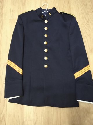 Uniforme de gala ejercito de tierra de segunda mano por 90 EUR en  Pontevedra en WALLAPOP