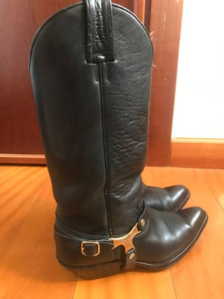 Botas camperas \\/ cowboy Sancho de segunda mano por 55 EUR en Málaga en  WALLAPOP