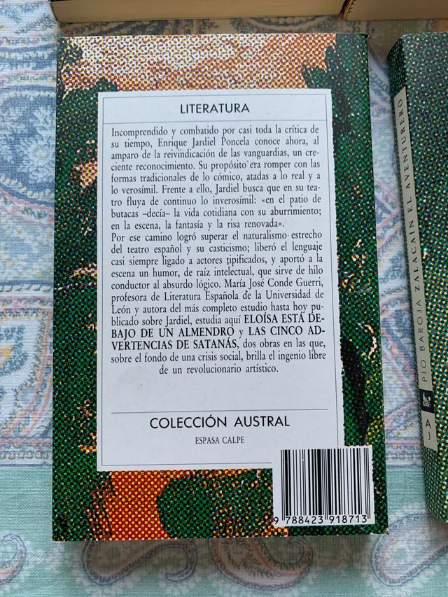 Eloísa está debajo de un almendro