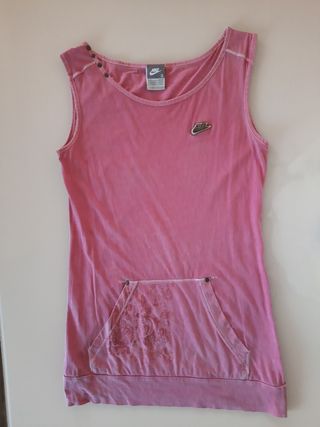Camiseta tirantes mujer Nike rosa palo de segunda mano por 9 EUR en  Parbayon en WALLAPOP