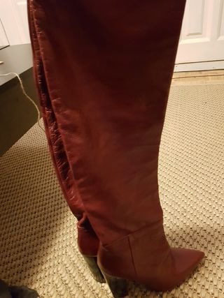 Botas piel altas rojas Zara 37 de segunda mano por 45 EUR en Madrid en  WALLAPOP