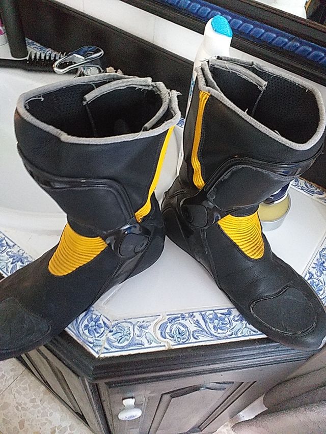 botas daineses talla 43