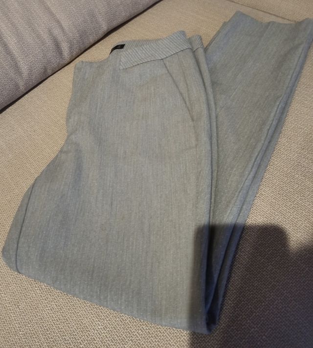 Pantalón traje Zara gris