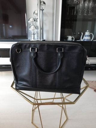 MALETIN FLEXIBLE ZARA de segunda mano por 12 EUR en A Coruña en WALLAPOP