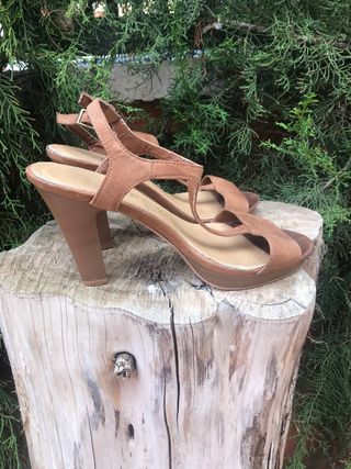 Sandalias mujer MaryPaz talla 36 de segunda mano por 7 EUR en Torrevieja en  WALLAPOP