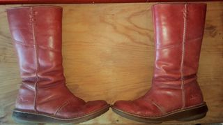Botas Dr. Martens mujer altas rojas de segunda mano por 60 EUR en Madrid en  WALLAPOP
