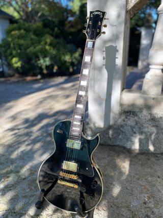 Guitarra eléctrica vintage marca Shiro de segunda mano por 400 EUR en  Aranjuez en WALLAPOP