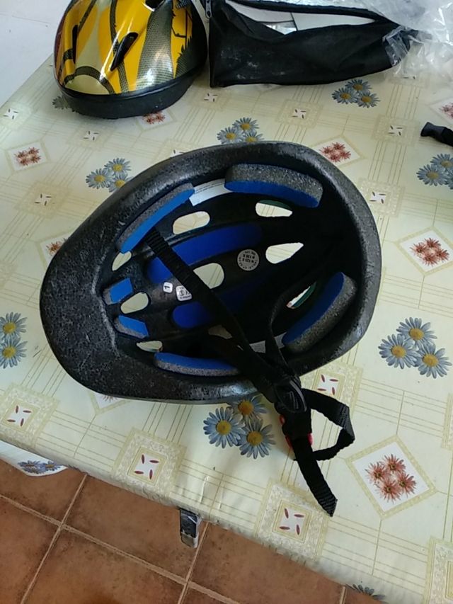 casco Disney para bicicleta o monopatín