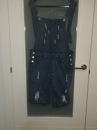 Peto vaquero de la talla 40 nuevo hombre de segunda mano por 10 EUR en  Torrejón de Ardoz en WALLAPOP