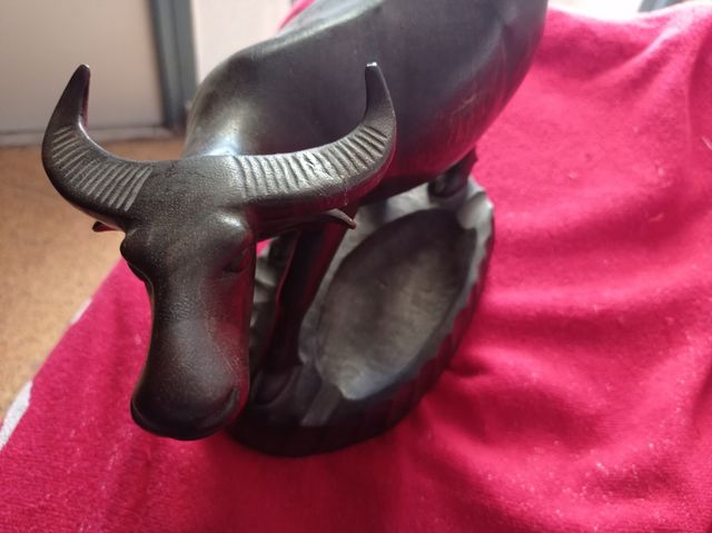 Figura de madera de animal