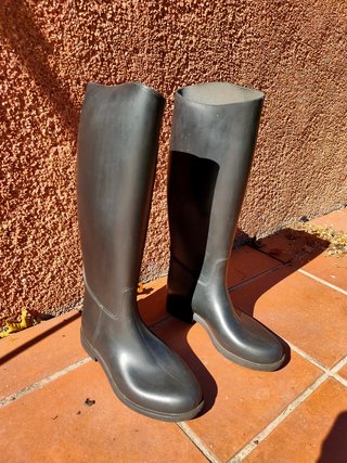 Botas de montar a caballo. N° 38 de segunda mano por 10 EUR en San  Ildefonso O La Granja en WALLAPOP