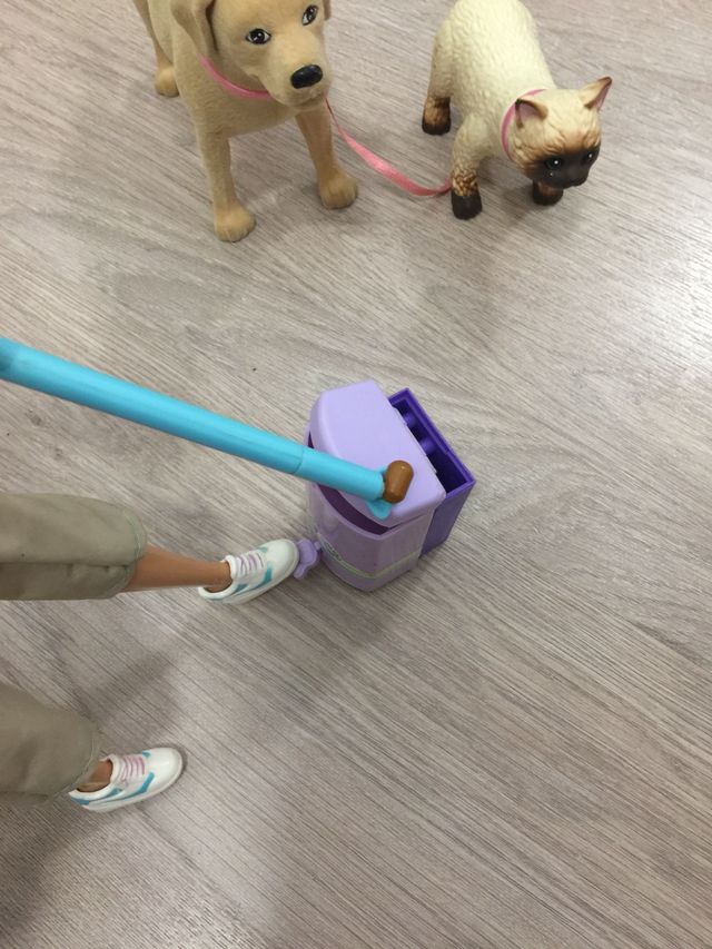 Barbie cuidadora de animales en perfecto estaod