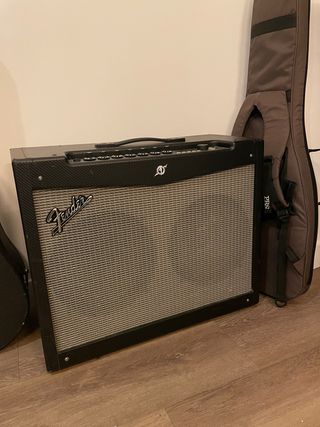 Amplificador Fender Mustang IV (Descatalogado) de segunda mano por 700 EUR  en Madrid en WALLAPOP