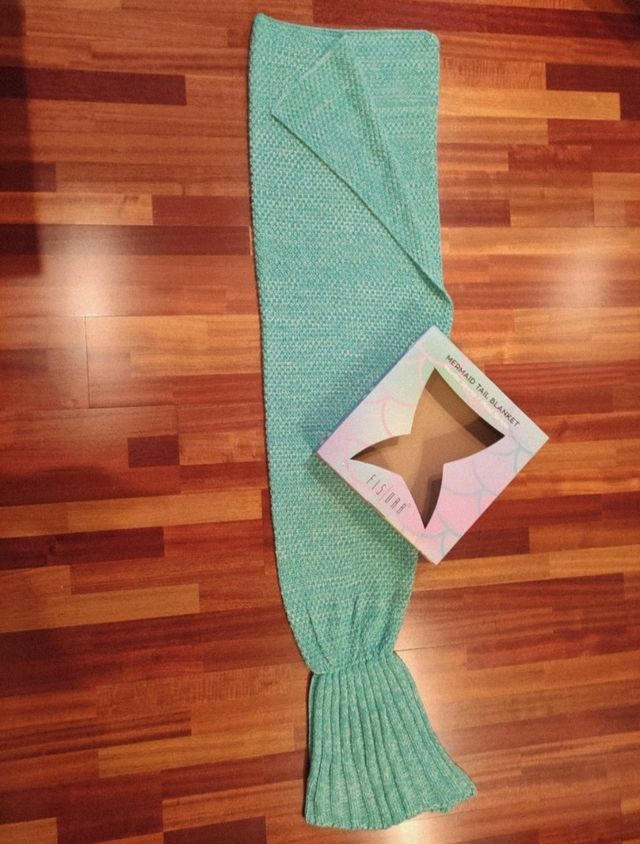 Manta sirena verde aqua