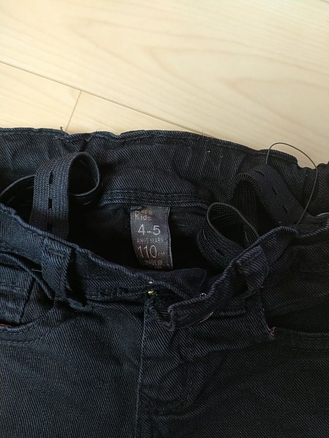 4 pantalones y 1 jersey 5-6