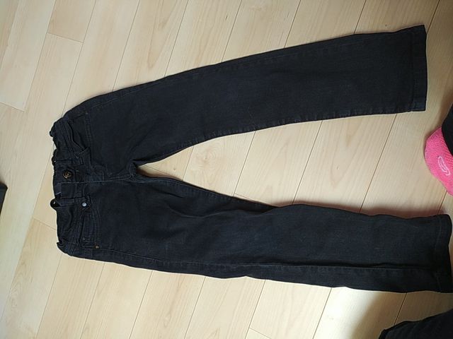 4 pantalones y 1 jersey 5-6