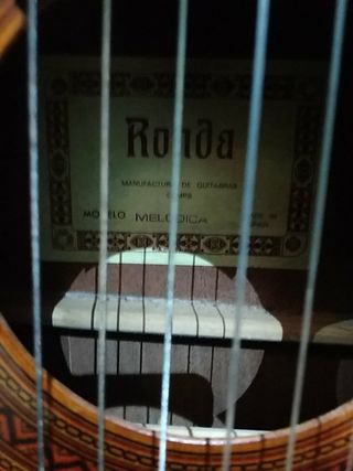 Guitarra española marca Ronda. de segunda mano por 175 EUR en Rubí en  WALLAPOP