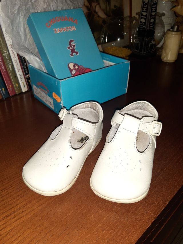 ZAPATITOS BEBÉ Num. 22
