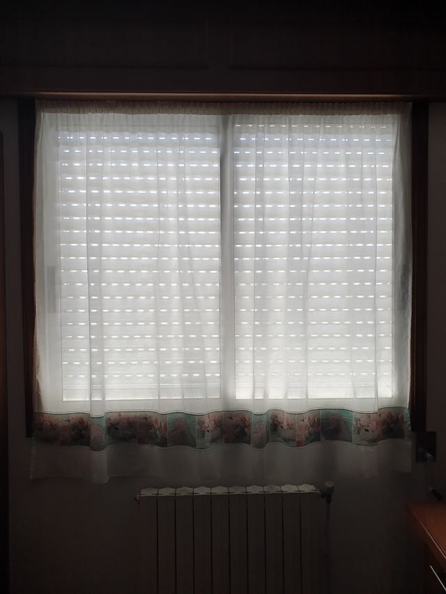cortina con velcro para el filo de la ventana