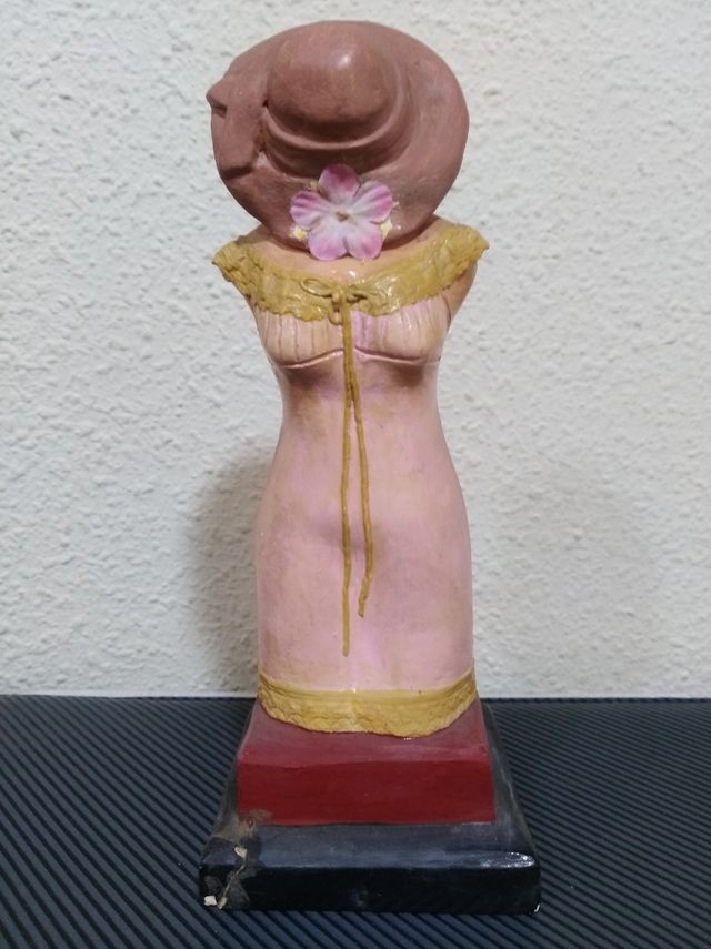 Figura mujer años 20