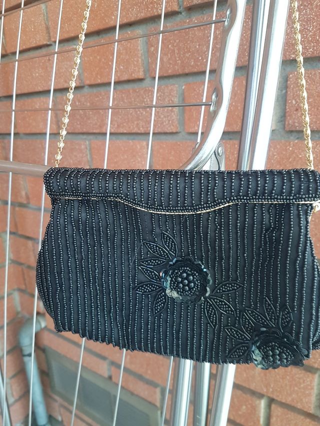 pochette elegante nera