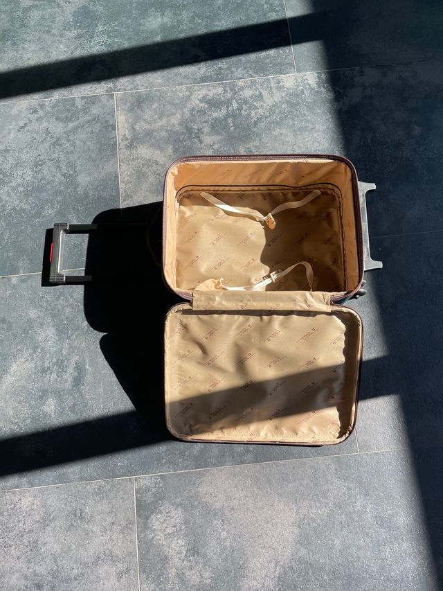 NUOVA valigia inutilizzata