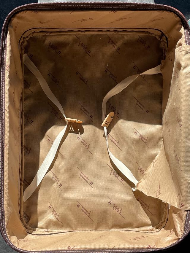 NUOVA valigia inutilizzata