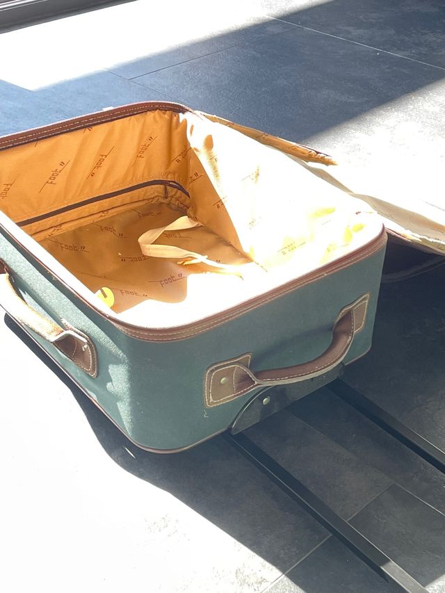 NUOVA valigia inutilizzata