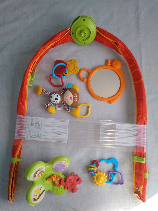 Manta juegos gimnasio Tiny Love Gymini Move&Play