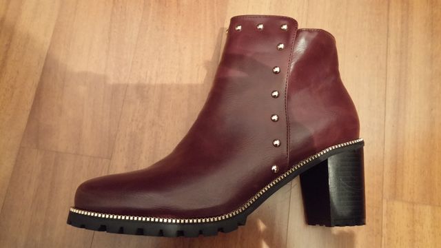 STIVALETTI ANKLE BOOTS BORDEAUX CON BORCHIE