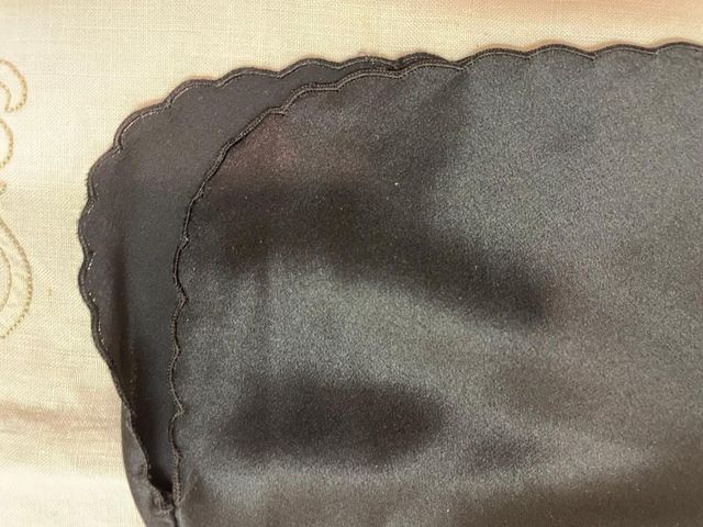 Top donna in seta nera