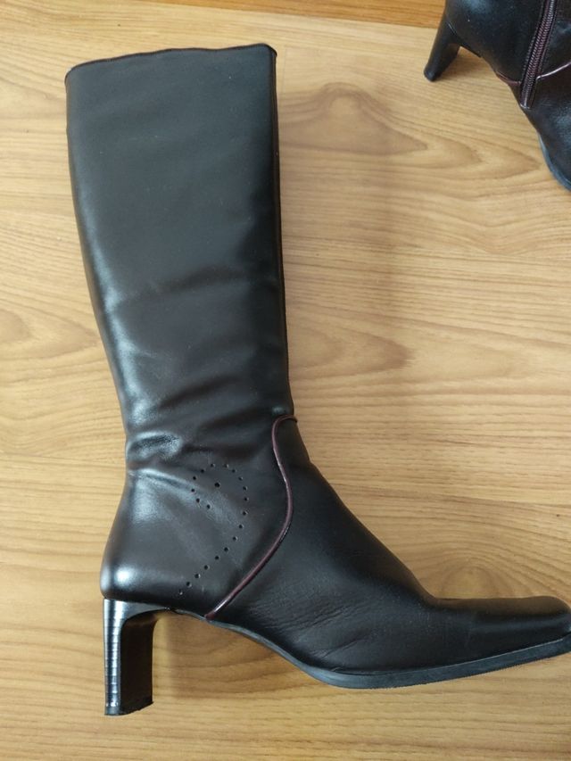 Botas burdeos caña alta piel 39