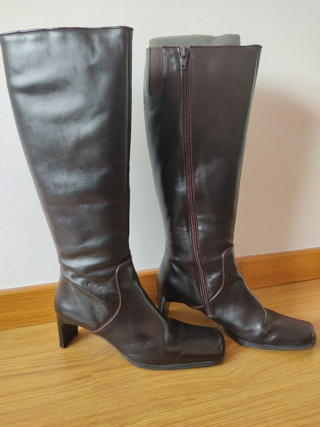 Botas burdeos caña alta piel 39