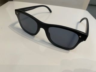 Gafas de sol Soloptical tipo Ray Ban Wayfarer de segunda mano por 19,99 EUR  en Madrid en WALLAPOP